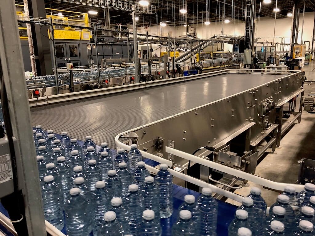 Water bottling packing machines